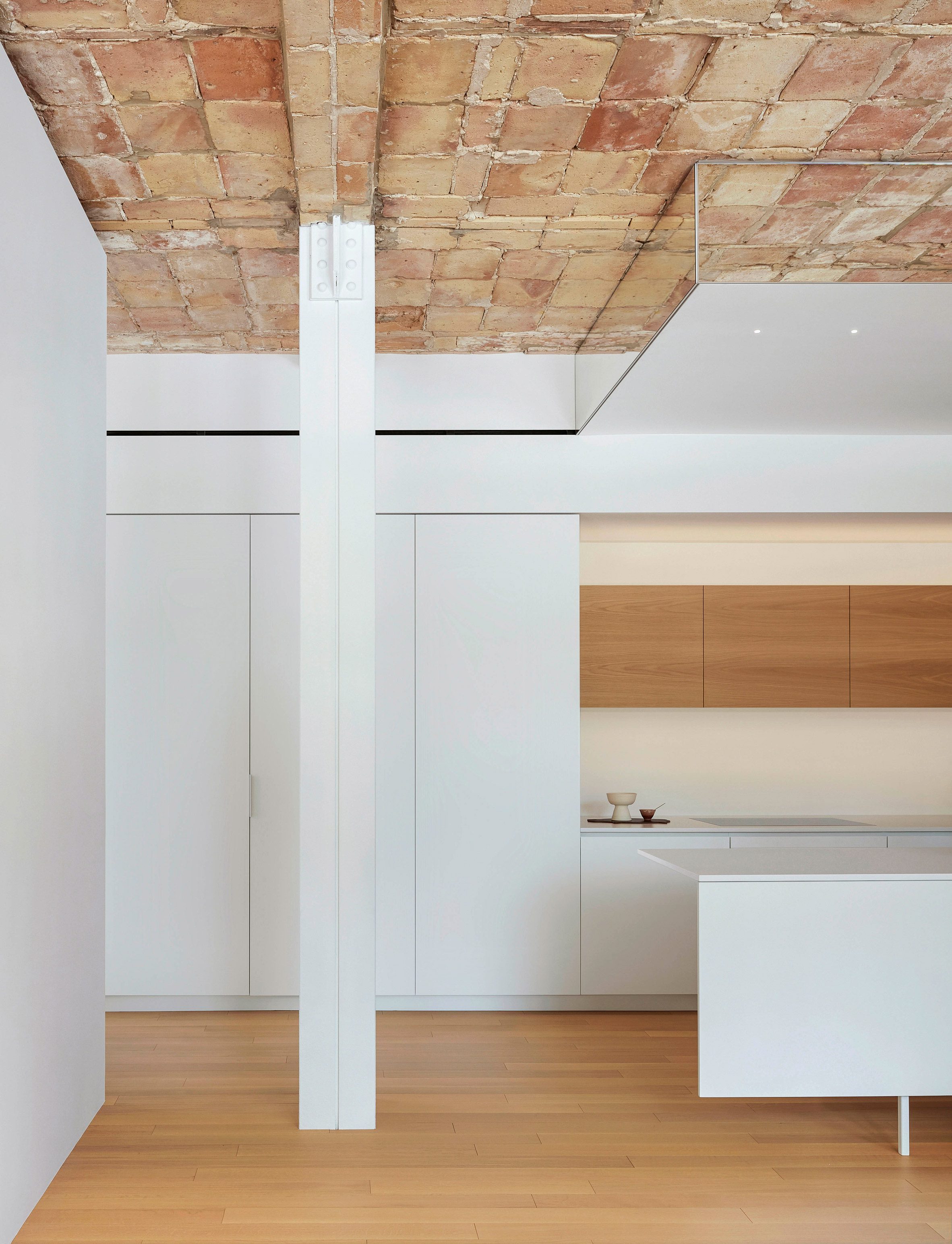 Cullerton Residence by Vladimir Radutny Architects