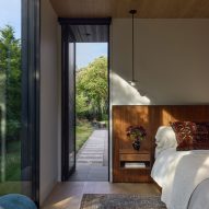 House in Amagansett by Khanna Schultz