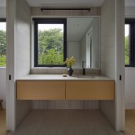House in Amagansett by Khanna Schultz