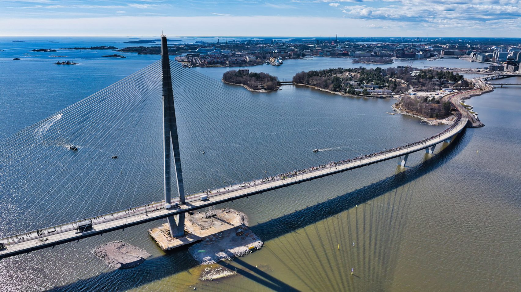Kruunuvuori Bridge reaches completion in Helsinki