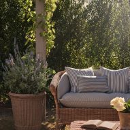 Pamela Anderson Olive Ateliers