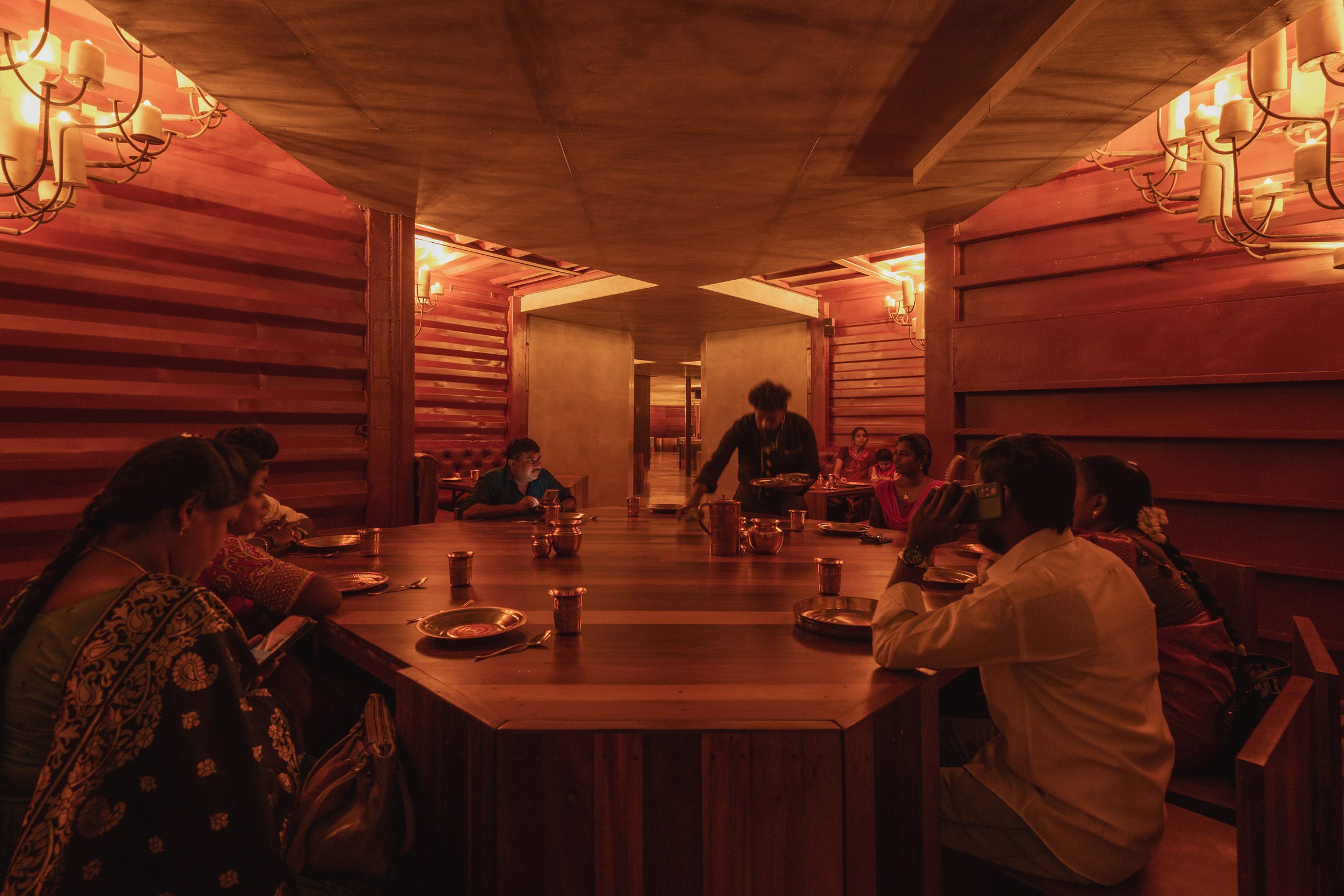 Petti restaurant in India by Wallmakers