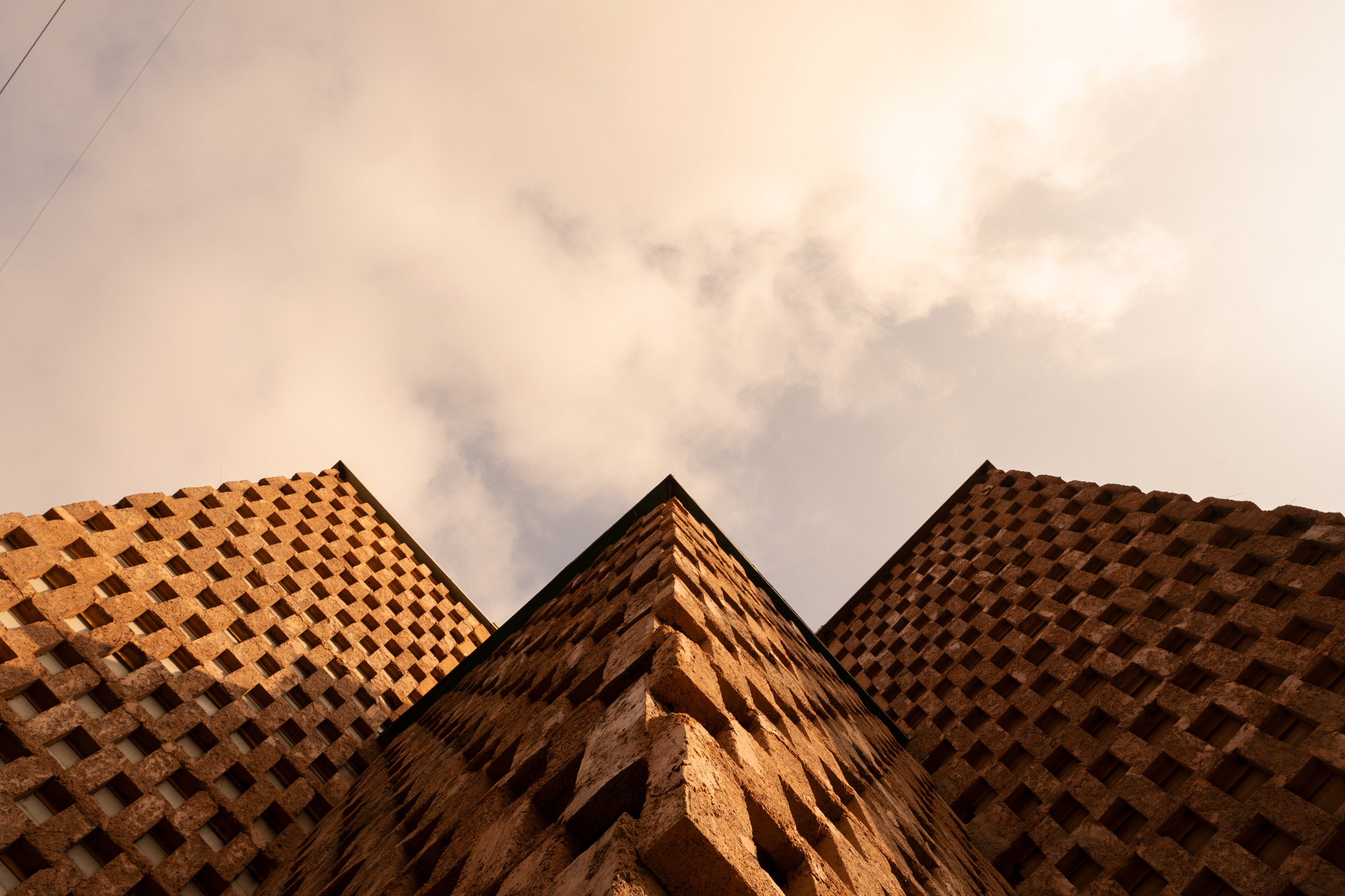 Petti restaurant in India by Wallmakers
