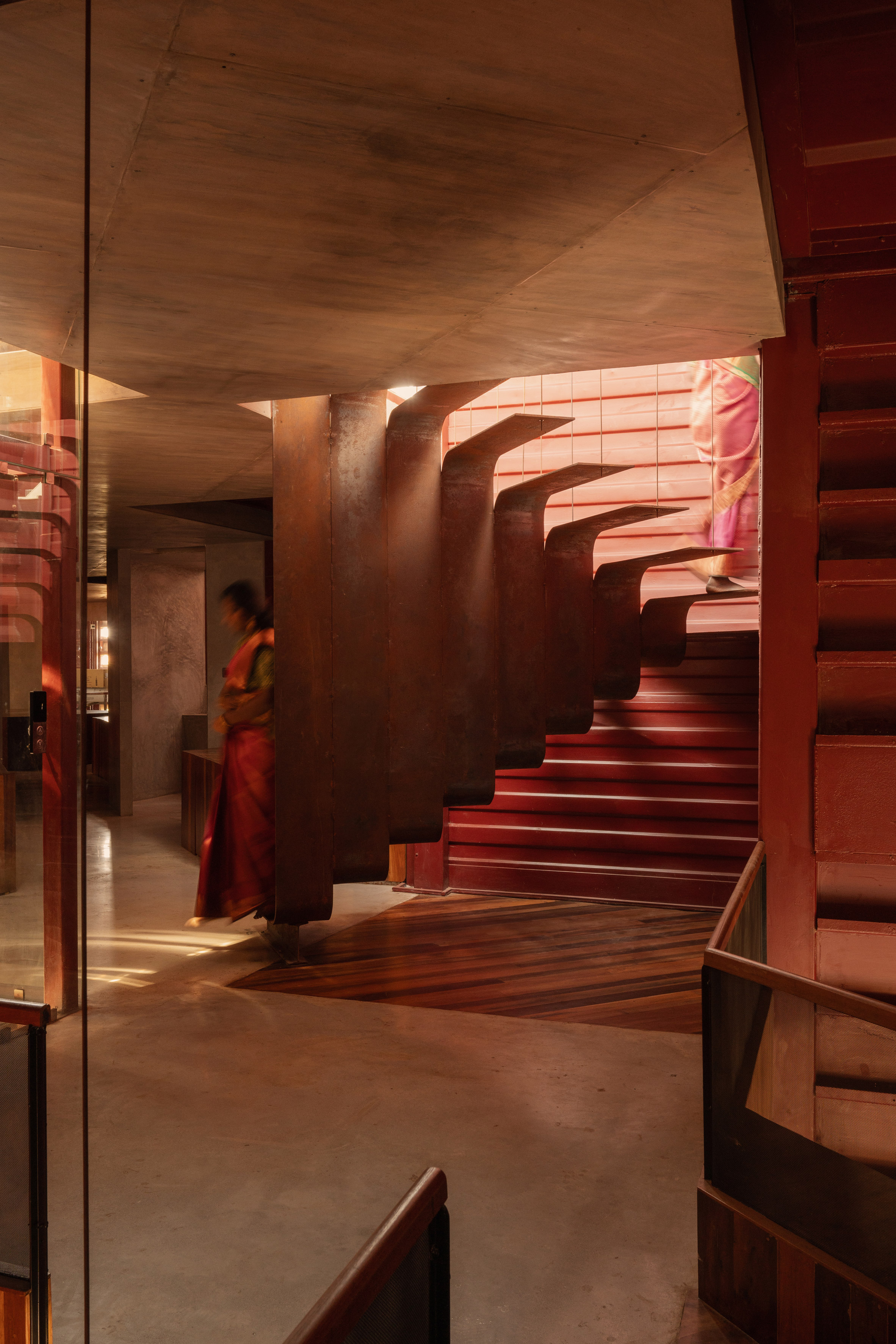 Petti restaurant in India by Wallmakers
