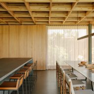 Casa Colmeia by Sabella Arquitetura