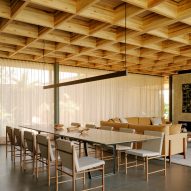 Casa Colmeia by Sabella Arquitetura