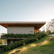 Casa Colmeia by Sabella Arquitetura