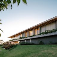 Casa Colmeia by Sabella Arquitetura