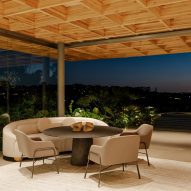 Casa Colmeia by Sabella Arquitetura