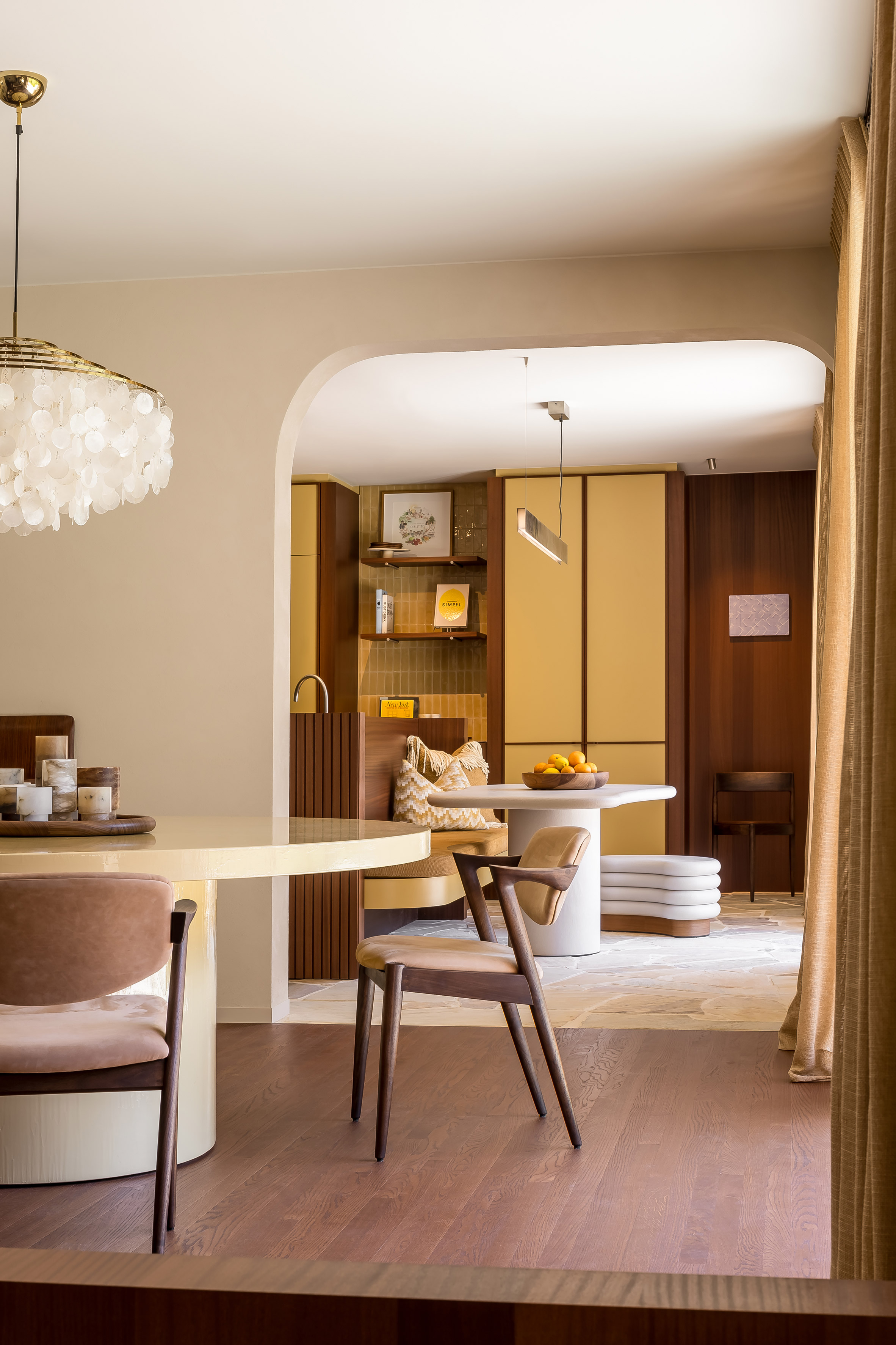 Shinnoki Terra Sapele panels by Decospan