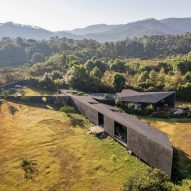 Black concrete defines "strong and monolithic" Casa Mavra in Mexico