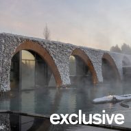 T.ark architects cloaks Laugar&aacute;s Lagoon in Iceland with "grass tent"
