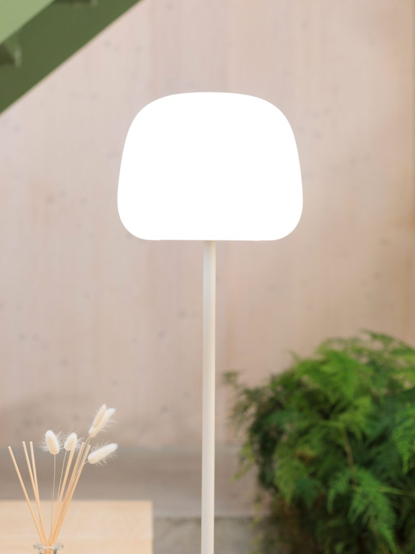 Lámpara de pie tipo farol Govee