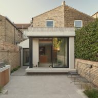 House of EM adds light-filled "loggia" to north-London home