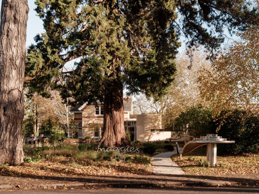 Maggie's Cheltenham by Metropolitan Workshop
