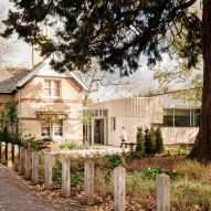 Metropolitan Workshop adds lozenge-shaped community space to Maggie's Cheltenham