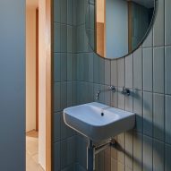 Laneway House by MRTN Architects