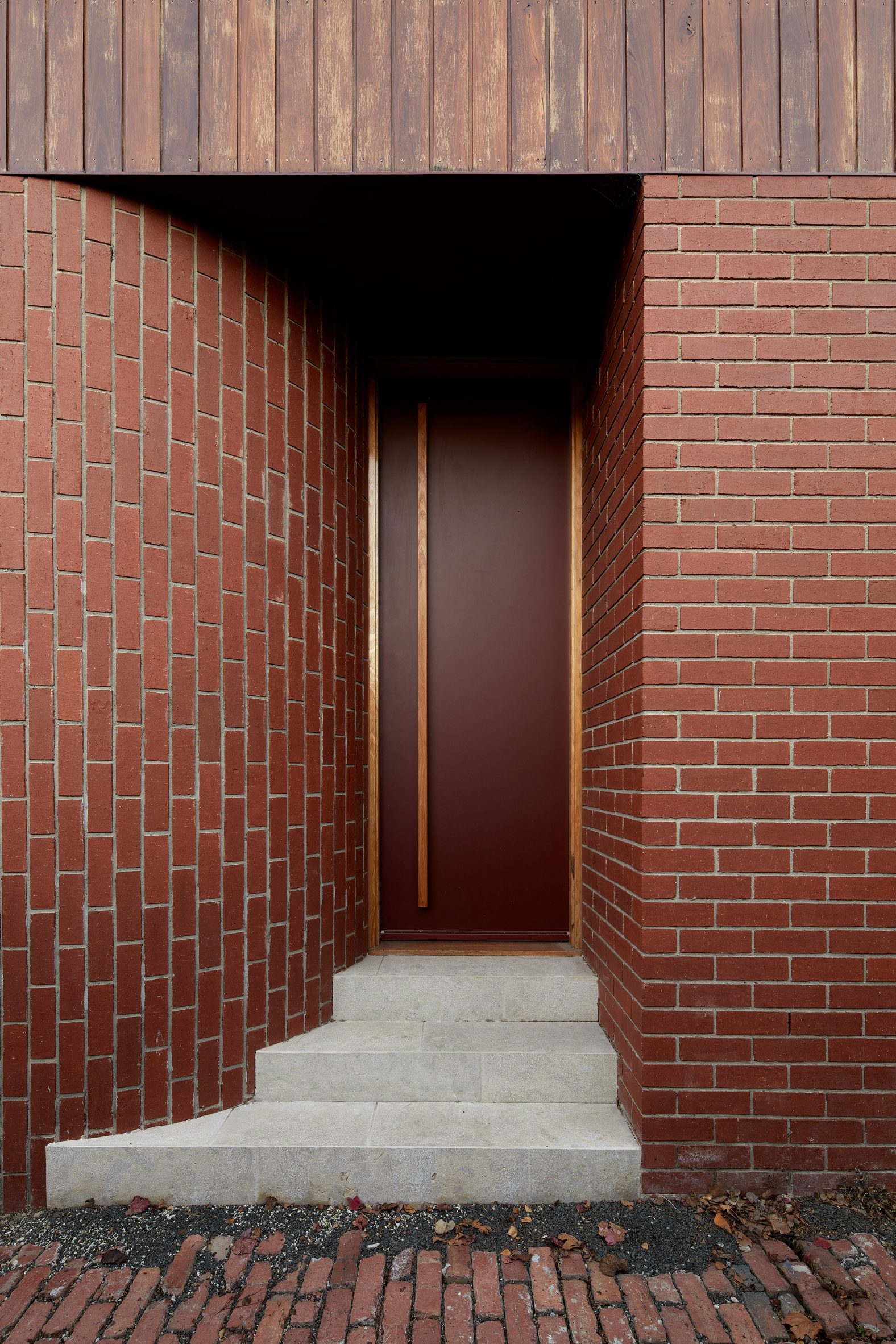 Entrada a la casa del carril