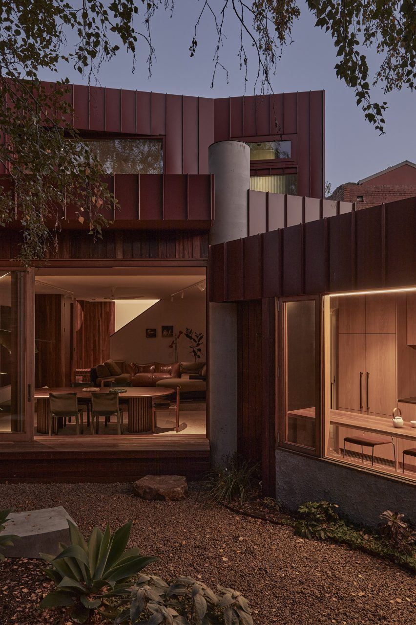 Laneway House by MRTN Architects
