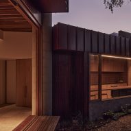 Laneway House by MRTN Architects