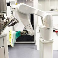 Watch On's spray-on running shoe robot in action