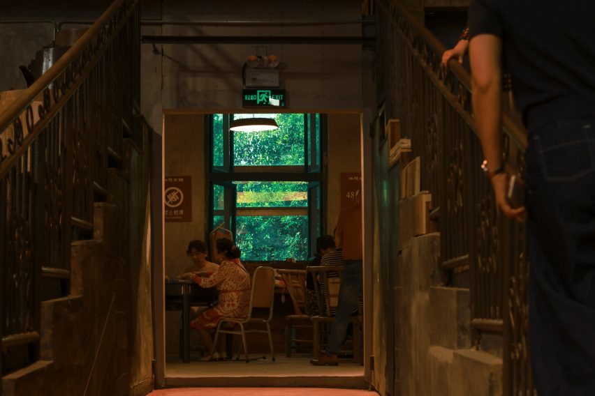 Jiangling Teahouse by Studio We Live