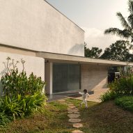 Summer Home by Mindspark Architects
