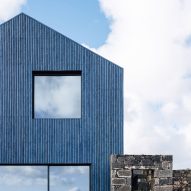 The Blue House Atelier Backlar exterior