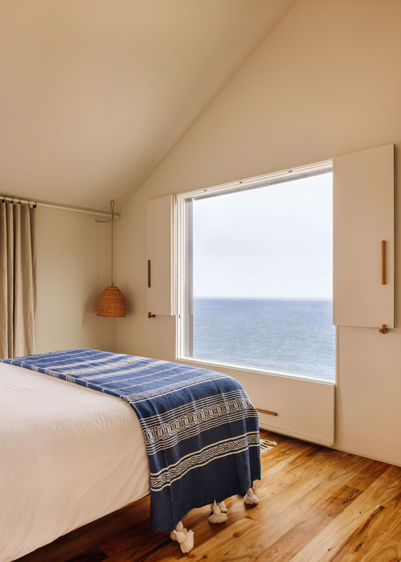 The Blue House Atelier Backlar bedroom