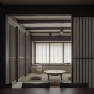 Keiji Ashizawa creates holiday home within historic machiya