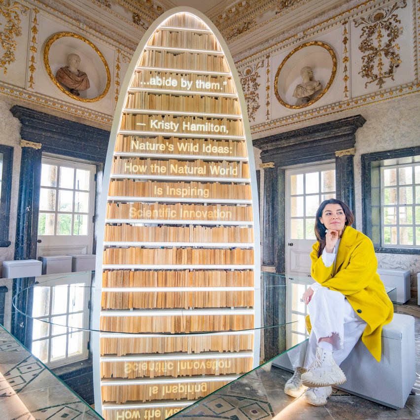 Foto de la Biblioteca de los Cuatro Vientos por Es Devlin