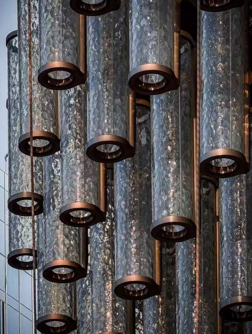 Hanging tubes