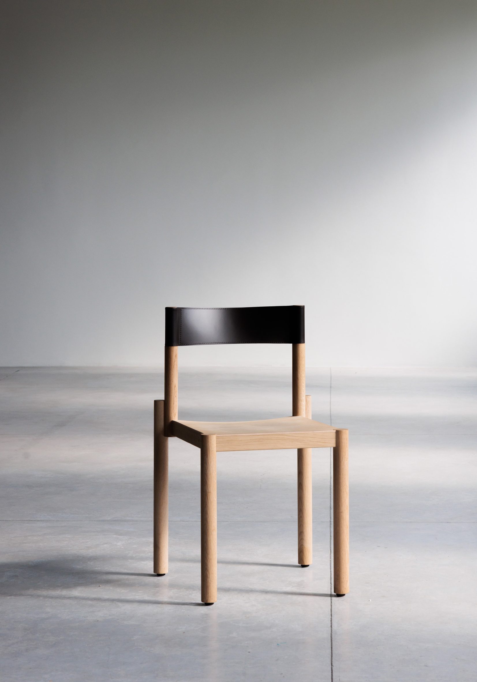 Adinne chair by Leonardo Rossano for True Design