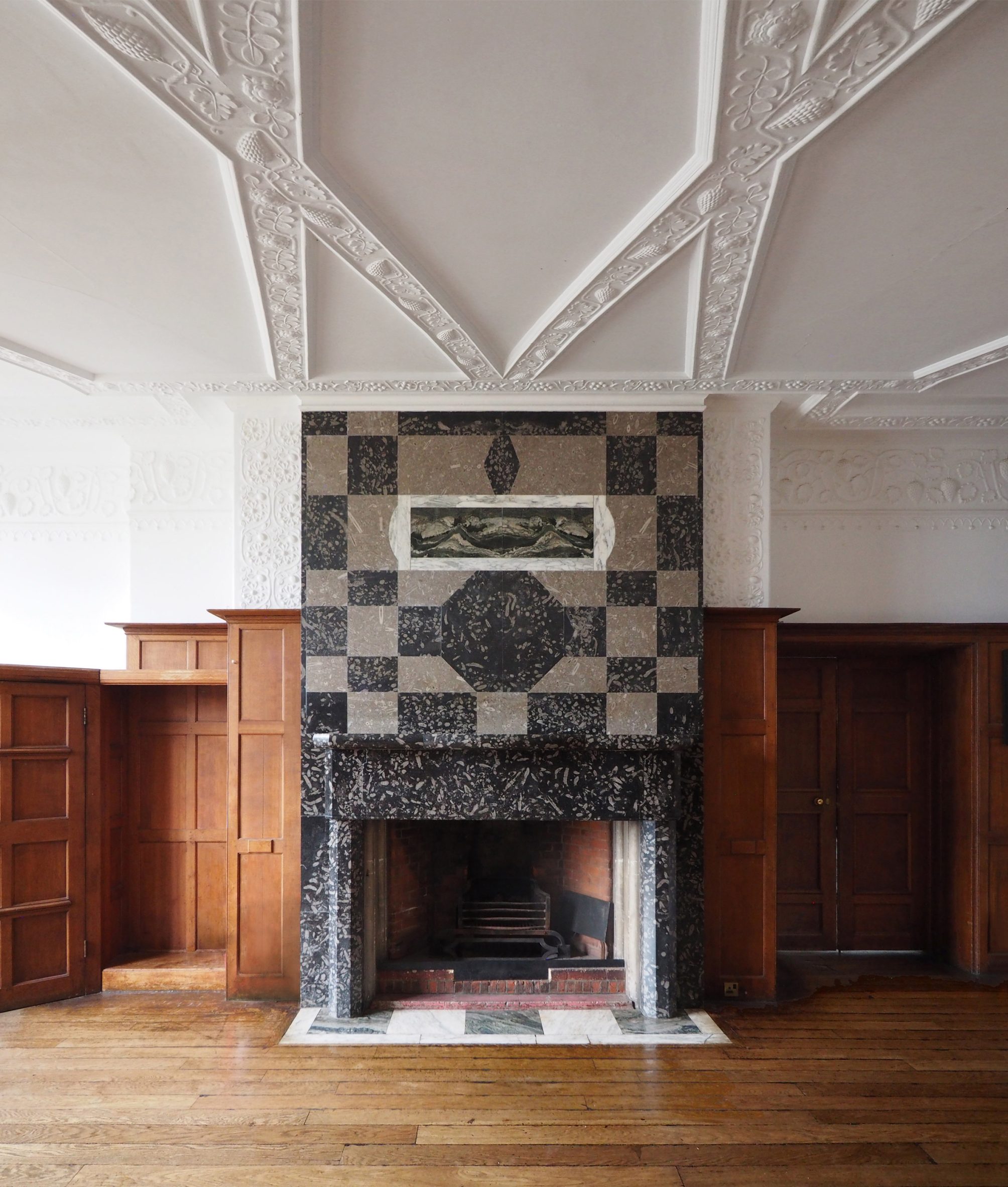 Avon Tyrrell, por William Lethaby, Hampshire, 1889