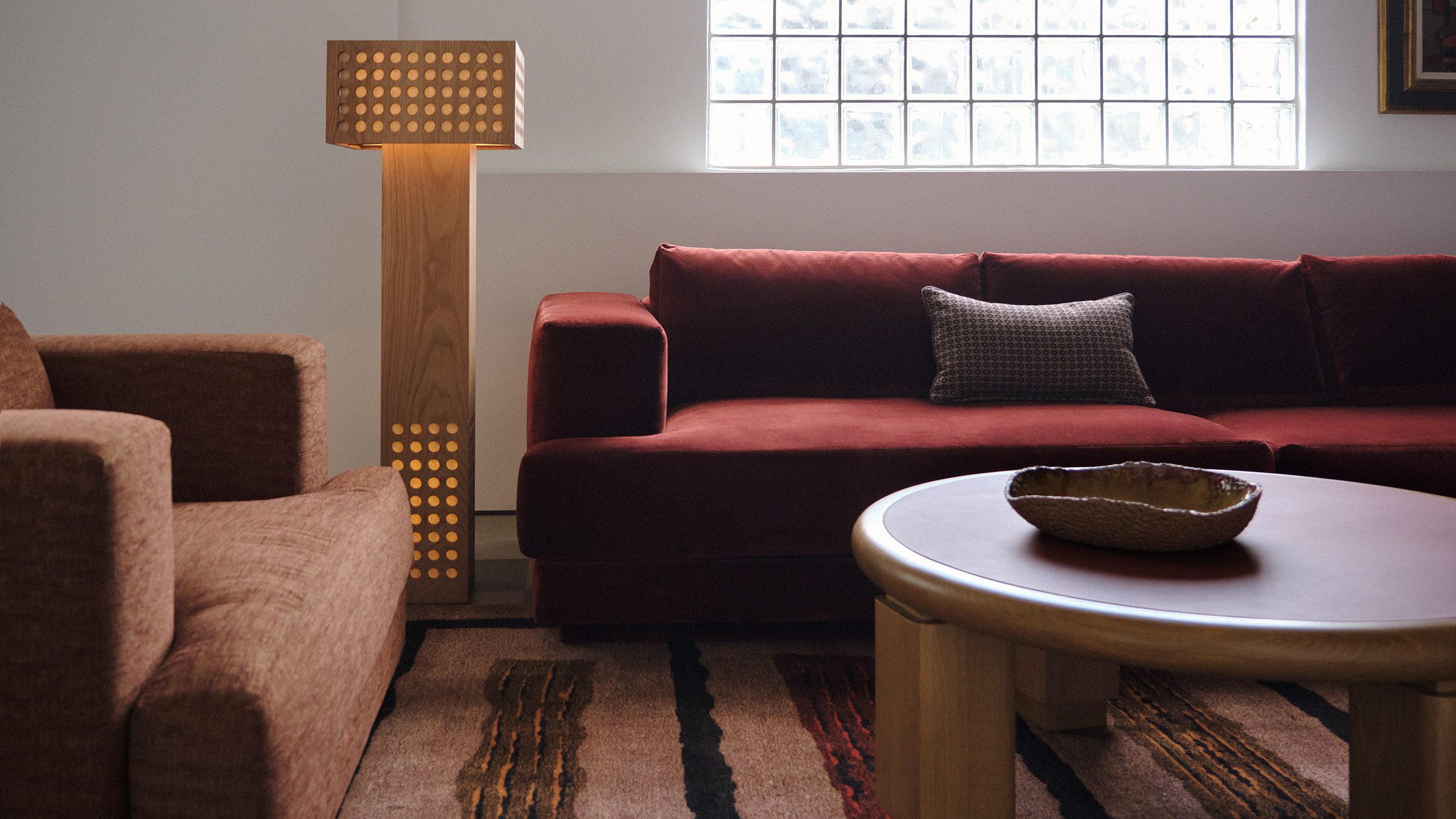 https://static.dezeen.com/uploads/2026/06/bosque-seating-lawson-fenning-design_dezeen_2364_col_0-copy.jpg