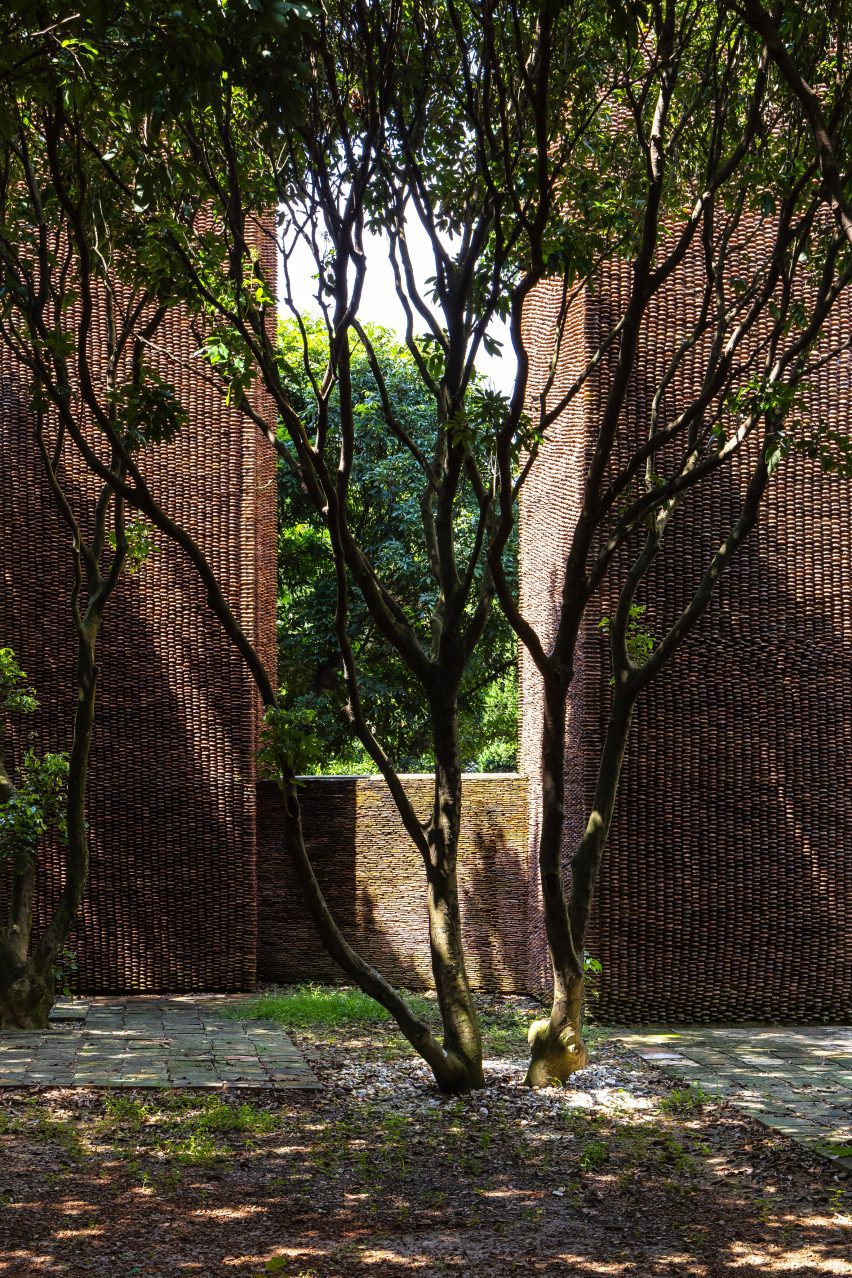 Brick Award 26 winner Đạo Mẫu Temple and Museum