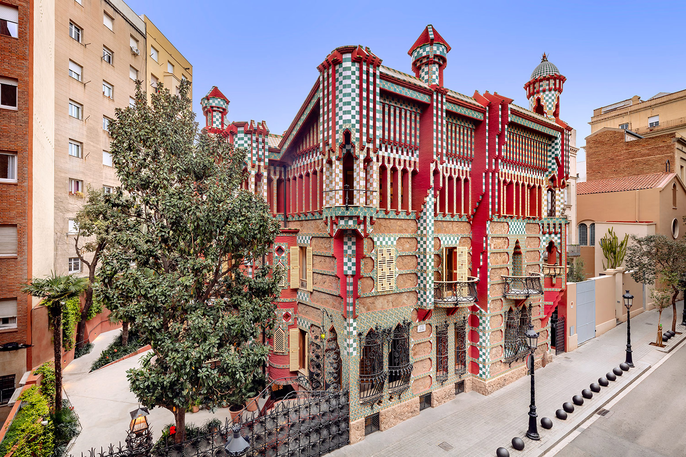Casa Vicens by Antoni Gaudí