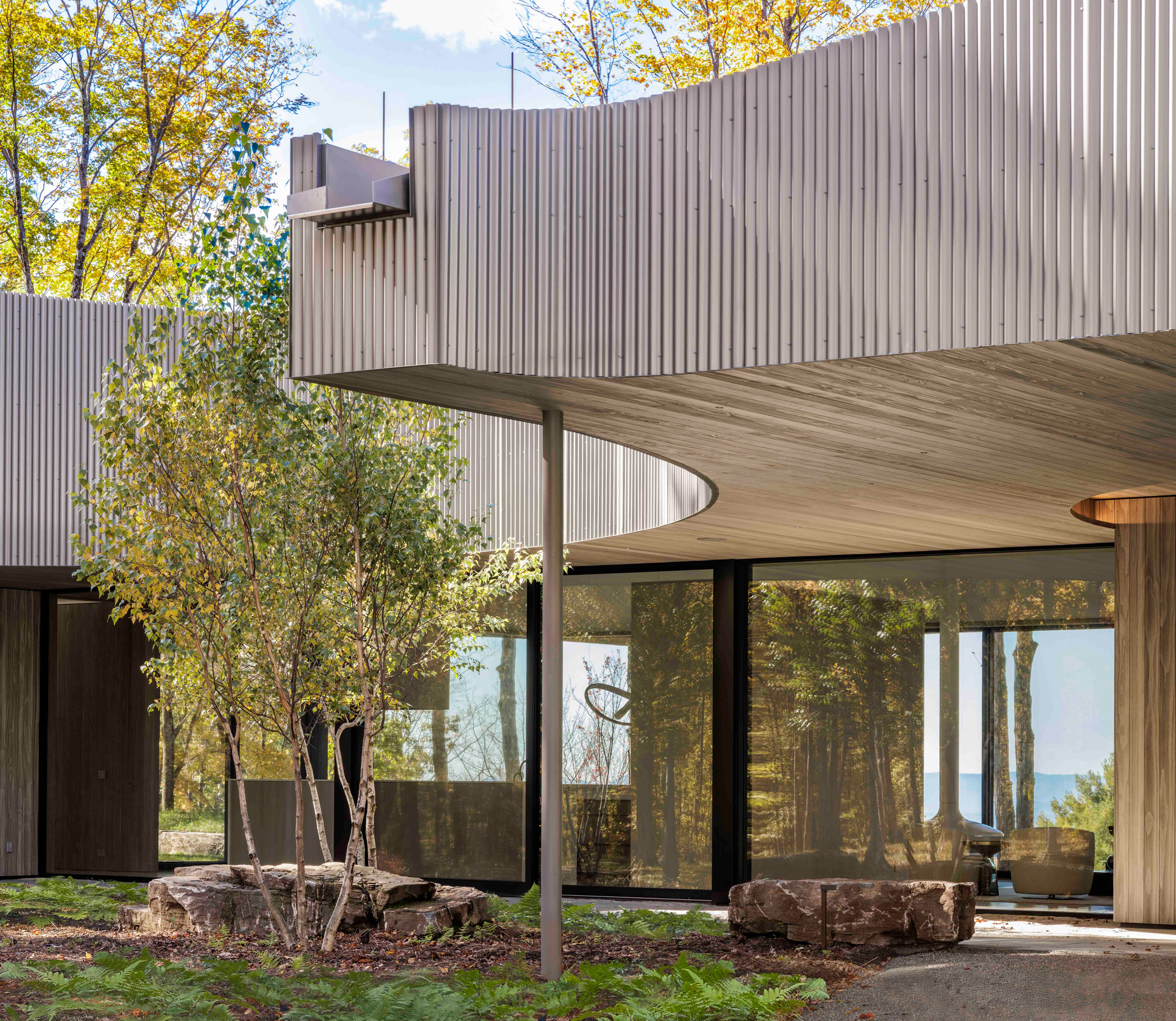 Chatham Residence in Upstate New York by Desai Chia
