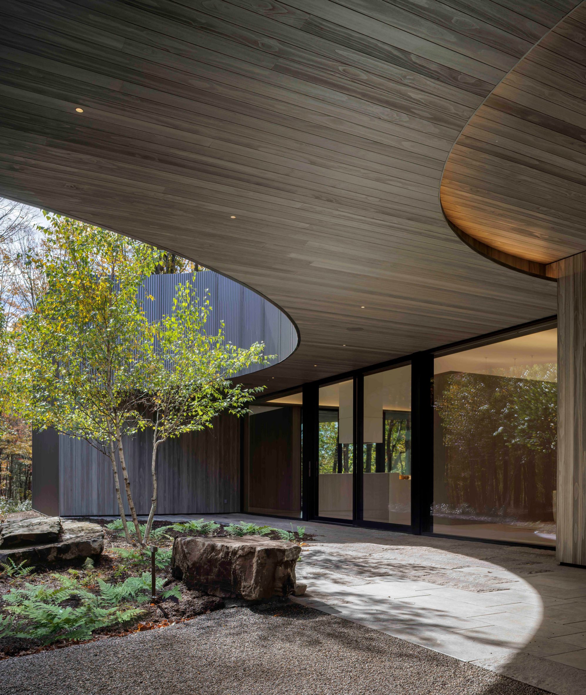 Chatham Residence in Upstate New York by Desai Chia