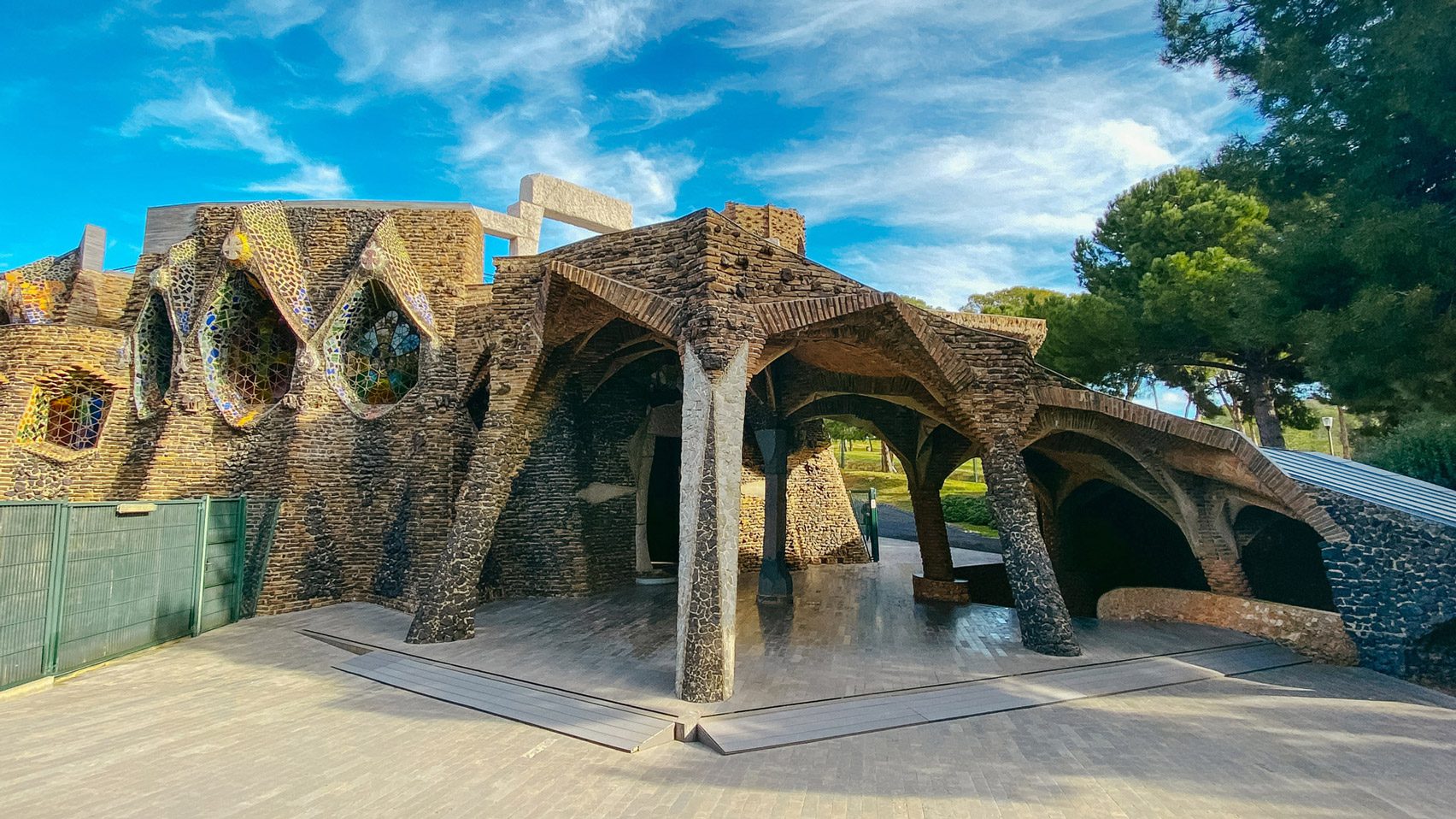 https://static.dezeen.com/uploads/2026/06/church-colonia-guell-antoni-gaudi-crypt-centenary-architecture-worship_dezeen_2364_hero.jpg