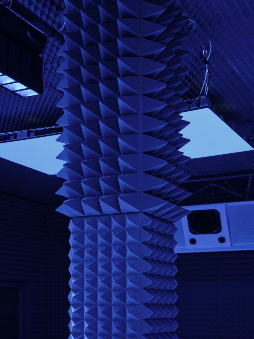 El Cubo at Spook nightclub by Clap Studio