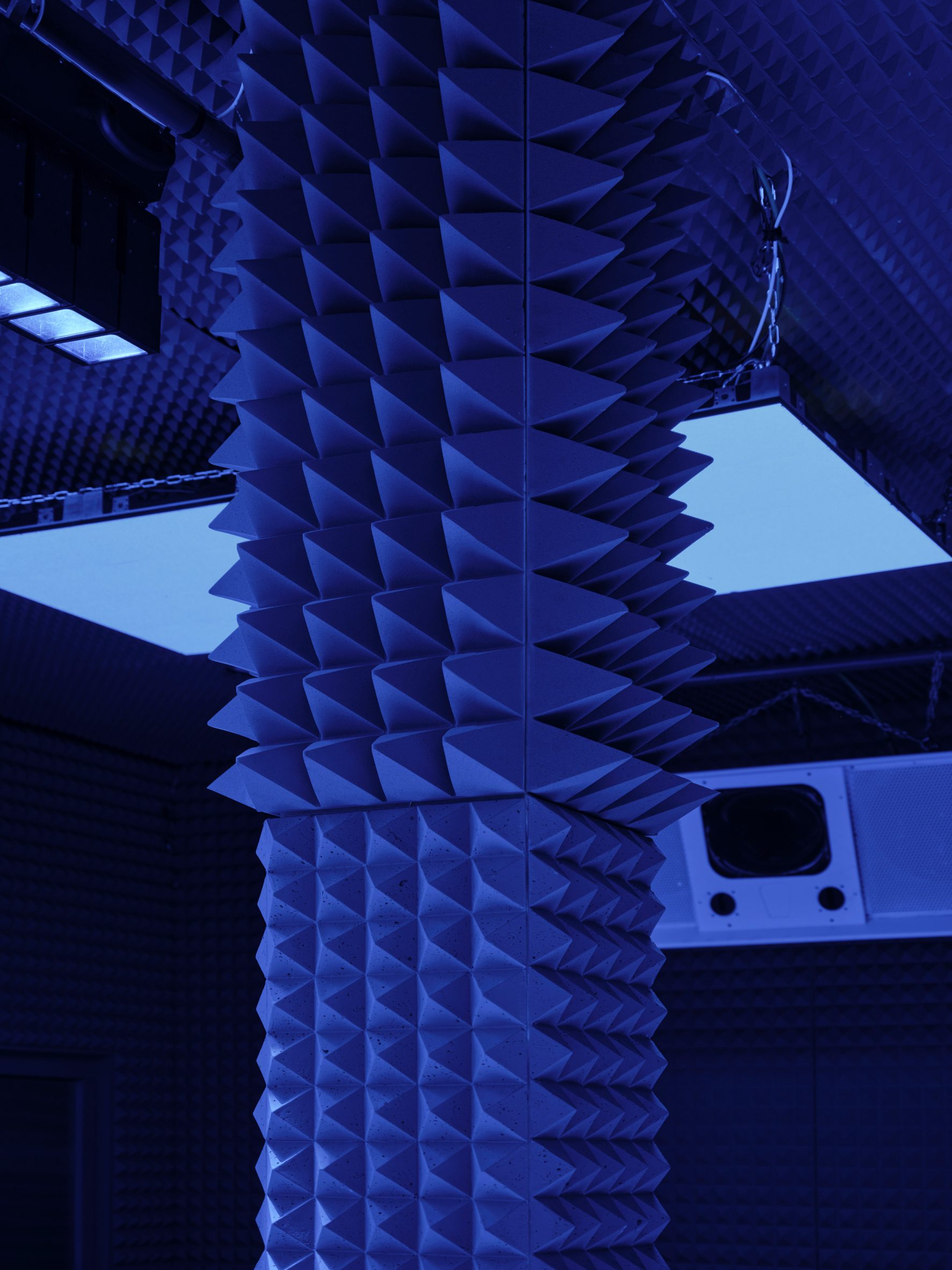 El Cubo at Spook nightclub by Clap Studio