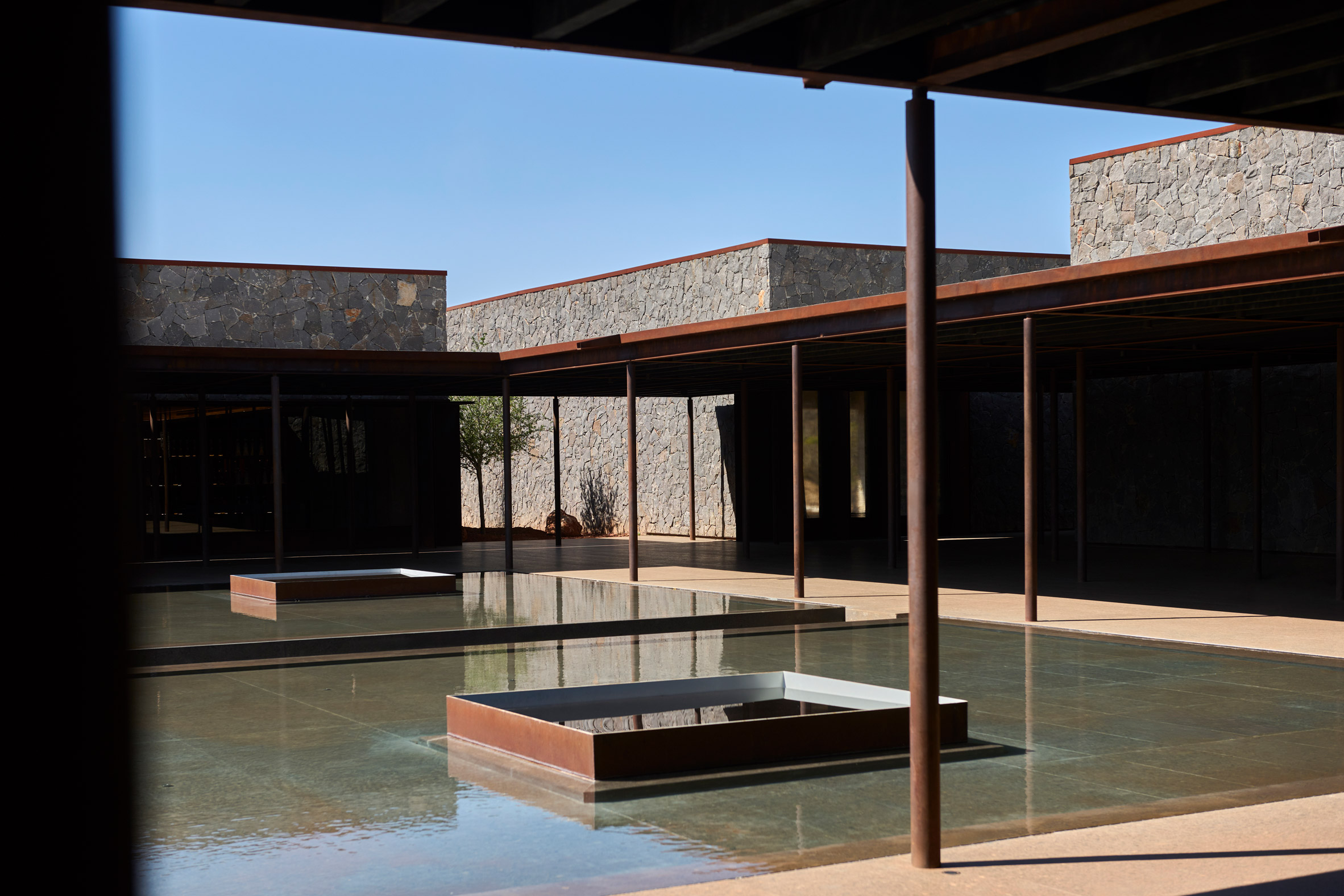 Elías Rizo Arquitectos stone clad visitors center