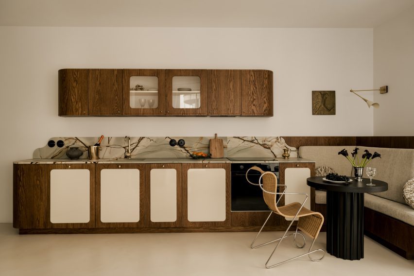 Kitchen of 34 Square Meter Apartment in Warsaw by Dawid Konieczny