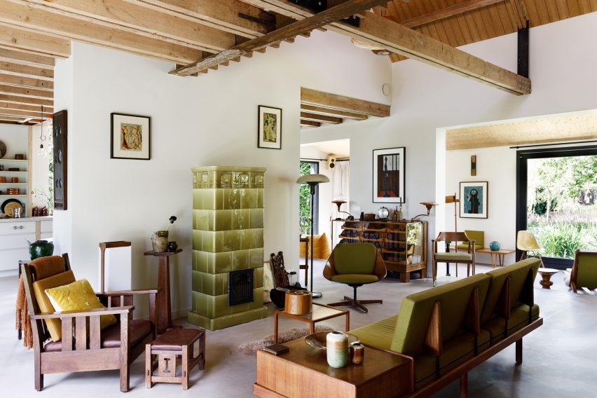 Living space interior at renovated farmhouse by Bastiaan Jongerius Architecten