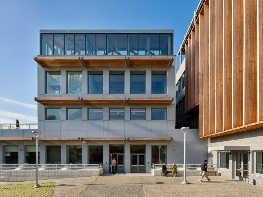 Martin Hopp timber school in Hempstead, New York