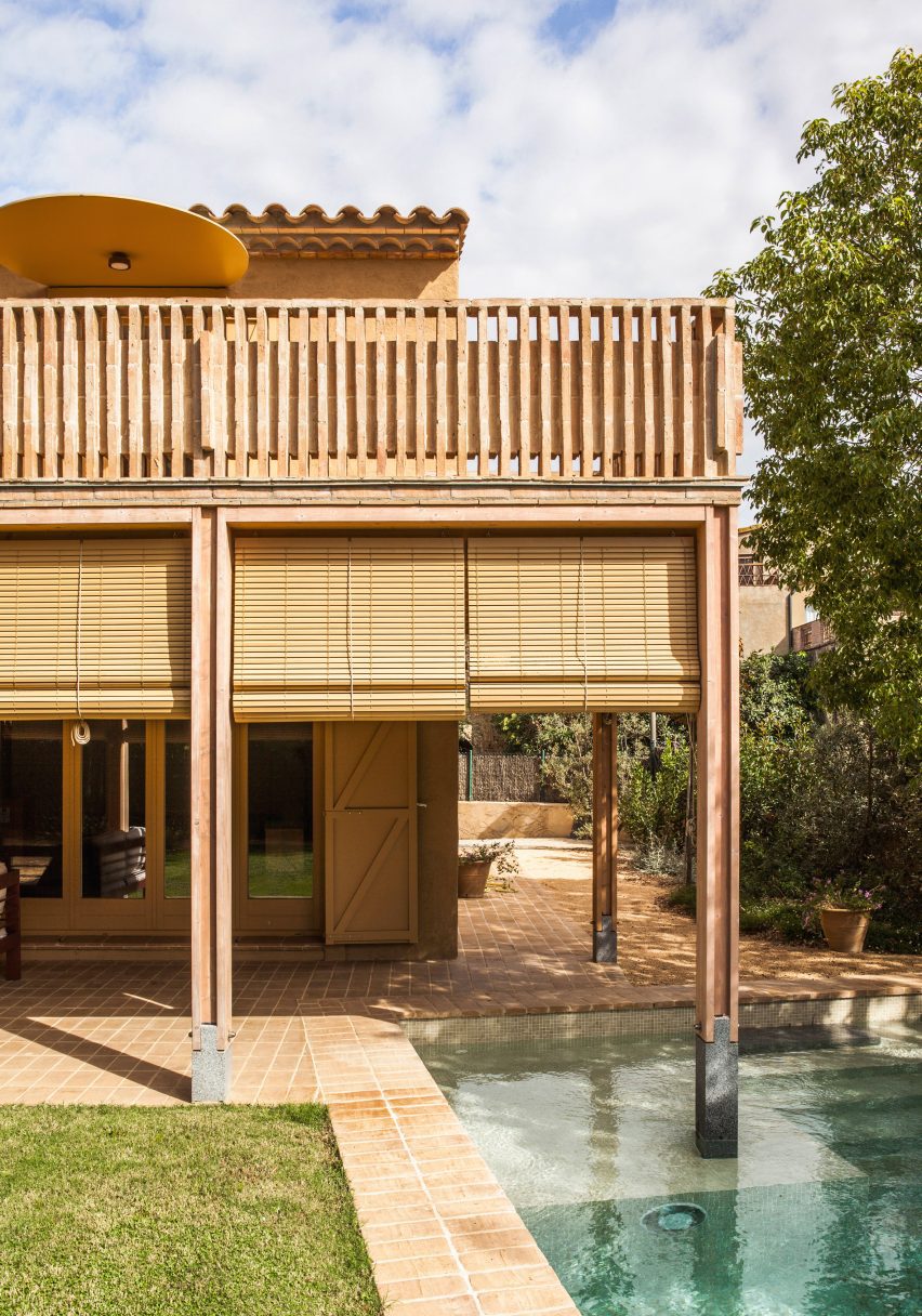 Terrace with terracotta balustrade overlooking the garden