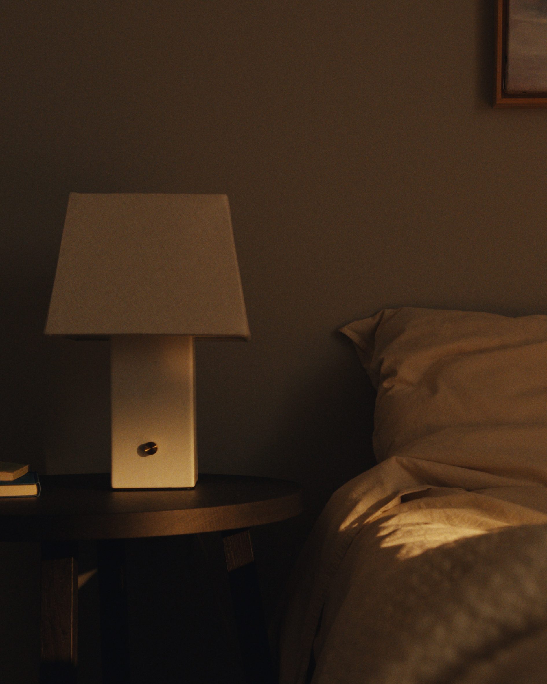 Square-based lamp