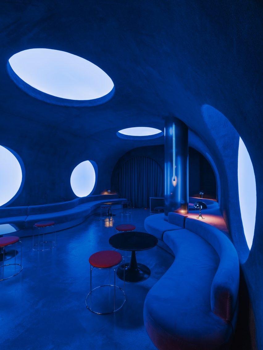 Curved banquette seating