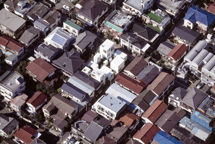 Moriyama House by Ryue Nishizawa (2005), captured by Mitsumasa Fujitsuka in 2005